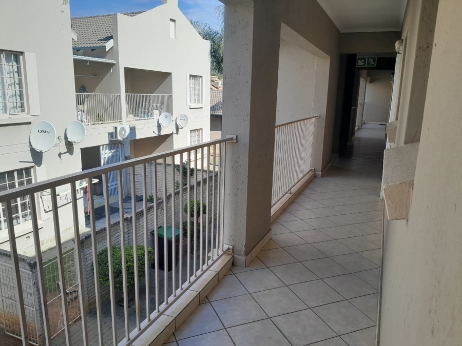 2 Bedroom Property for Sale in Waterval East North West